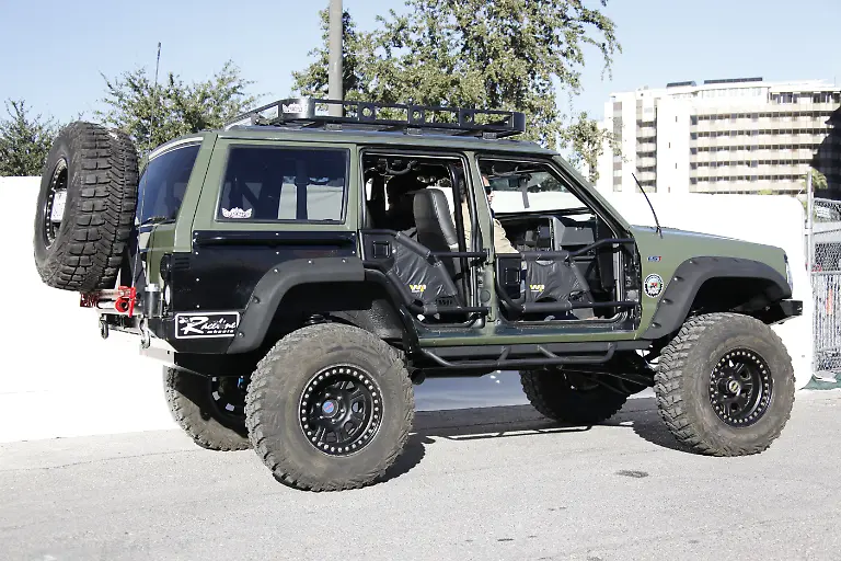 SEMA2012-118546-Cherokee-0251