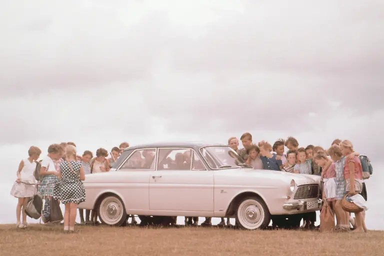 01FordTaunus12M2tuerigAb1962QuelleFord