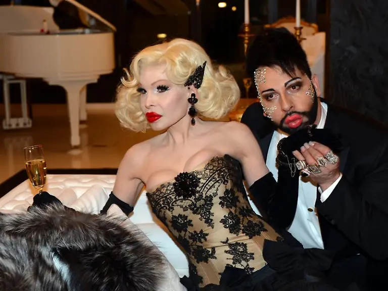 Harald-Gloeoeckler-feiert-mit-Amanda-Lepore