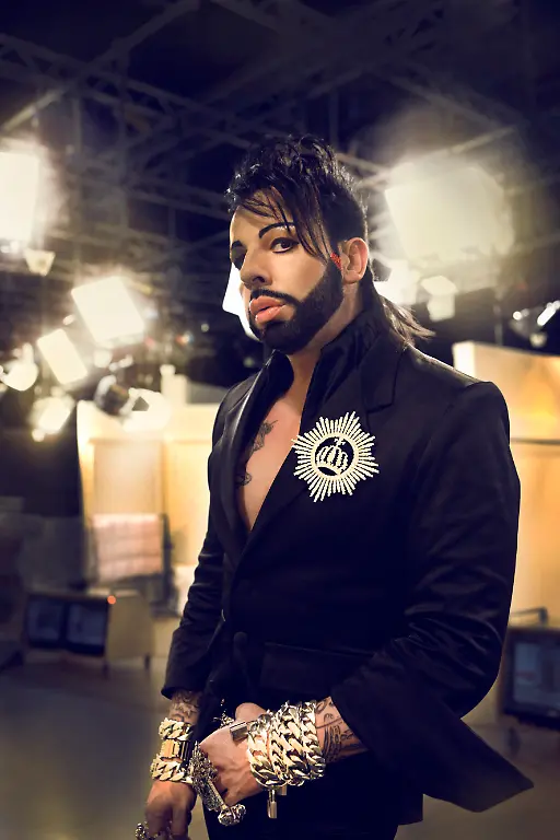 HG-im-Studio-bei-QVC-b2-Fotocredit-QVC