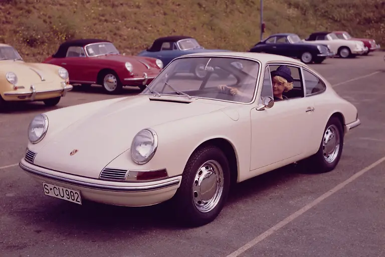 01Porsche901ab1963QuellePorsche