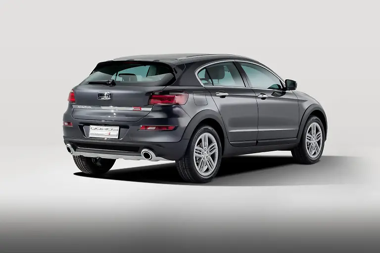 Qoros-3-Cross-Hybrid-Concept-rear-qtr