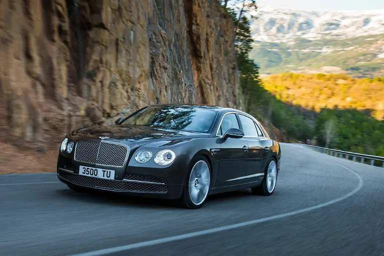 BentleyFlyingSpur20021301