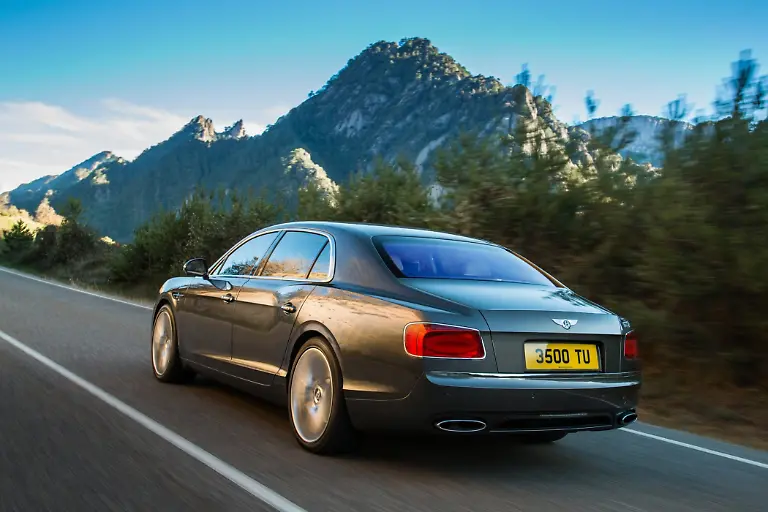 BentleyFlyingSpur20021302