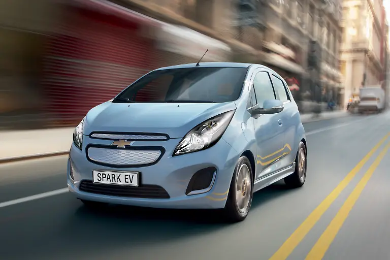 x01ChevroletSparkEV130213