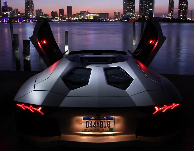 aventador-roadster-b-071