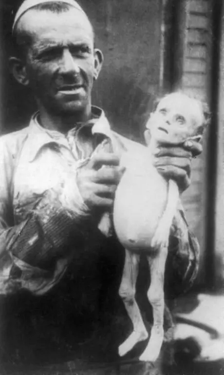 Warsaw-ghetto-infant-corpse