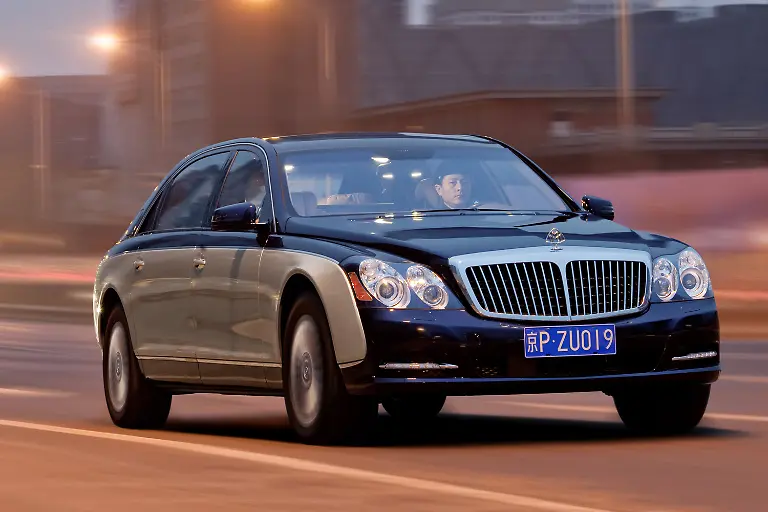 Maybach220401