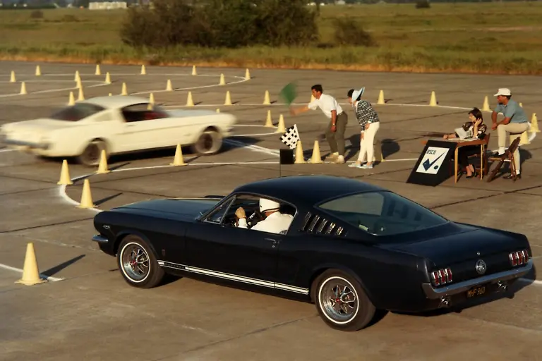 04FordMustangGTFastback1965QuelleFord