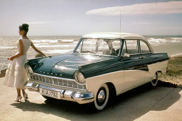 Press-Ford-17M-P2e