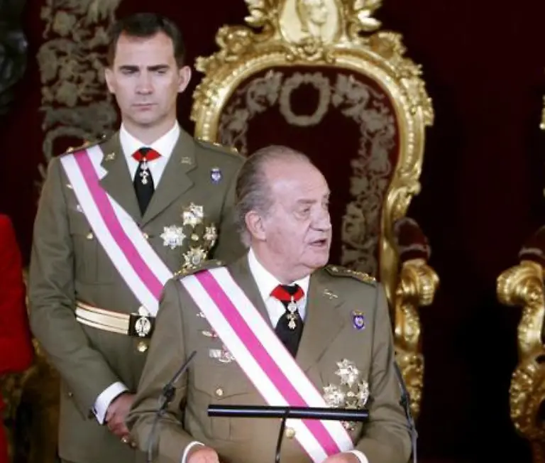 Prinzessin-Letizia-Kronprinz-Felipe-Koenig-Juan-Carlos-und-Koenigin-Sofia-Foto-Manuel-H