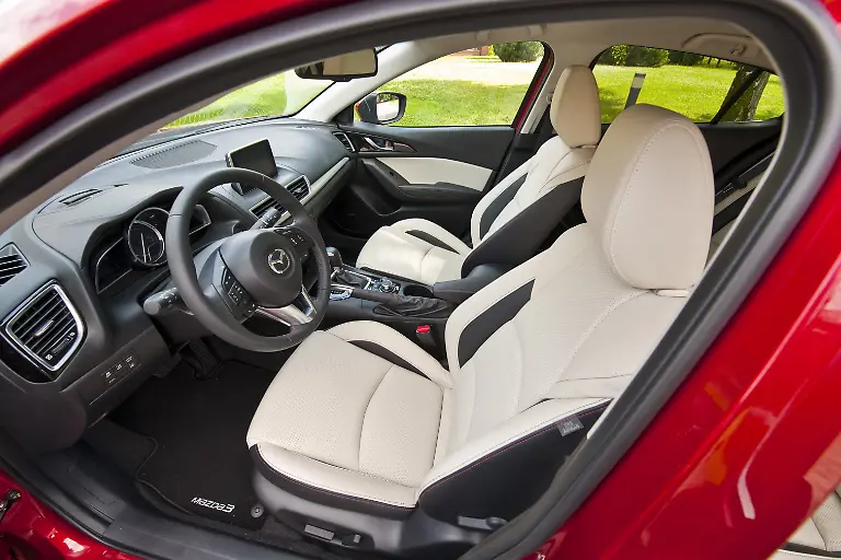 Mazda3-2013-interior-02-jpg300