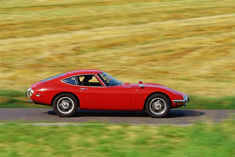 02Toyota2000GT-1967