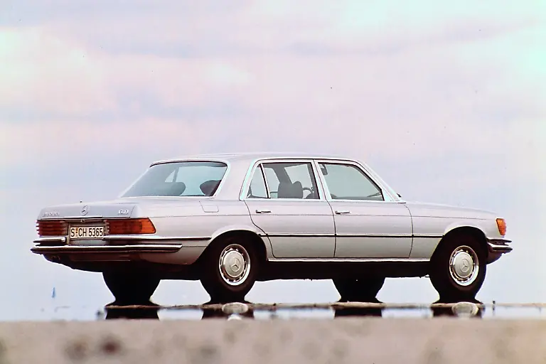 13MercedesBenzSKlasseW116Typ450SEL6Punkt9Ab1975QuelleMercedes