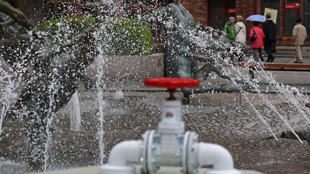 Am-1-April-wird-in-Rostock-die-Brunnensaison-eingelaeutet