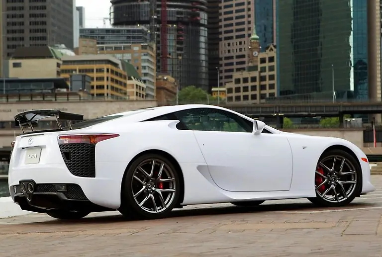 Lexus-LFA-2011-800x600-wallpaper-25