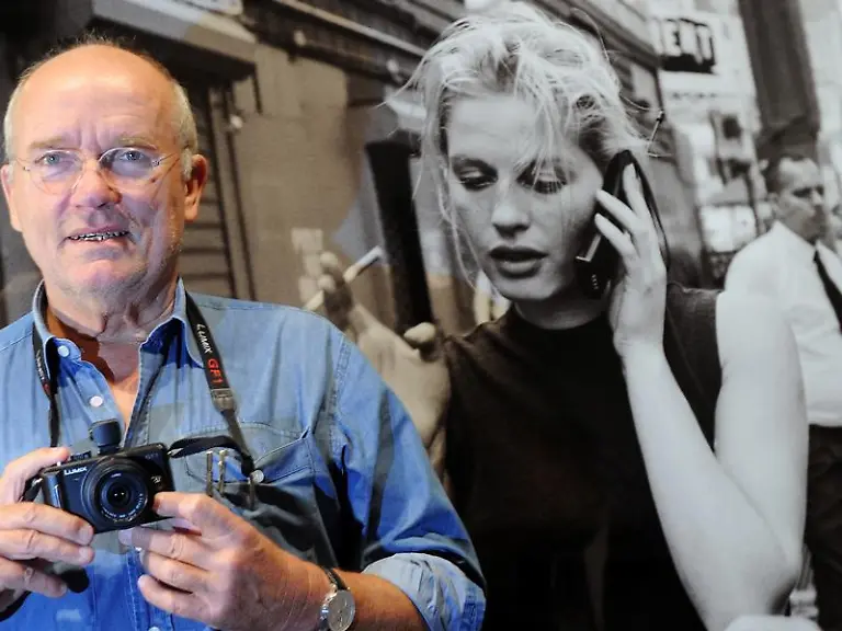 Der-Modefotograf-Peter-Lindbergh-vor-einer-seiner-Fotografien-Das-C-O-Berlin-International-Forum-For-Visual-Dialogues-zeigt-Arbeiten-des-Kuenstlers