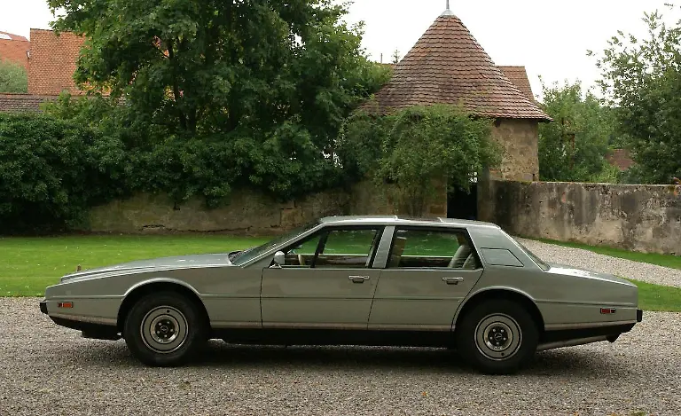 aston-martin-lagonda-series-2-photo-228333-s-1280x782