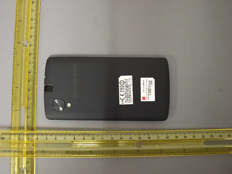 167660911-LG-D820-external-FCC-photos-2