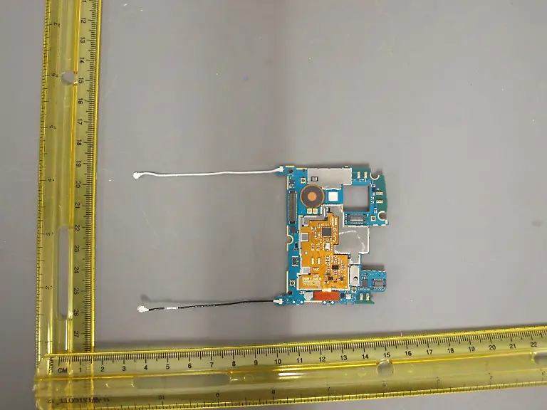 167660910-LG-D820-internal-FCC-photos-13