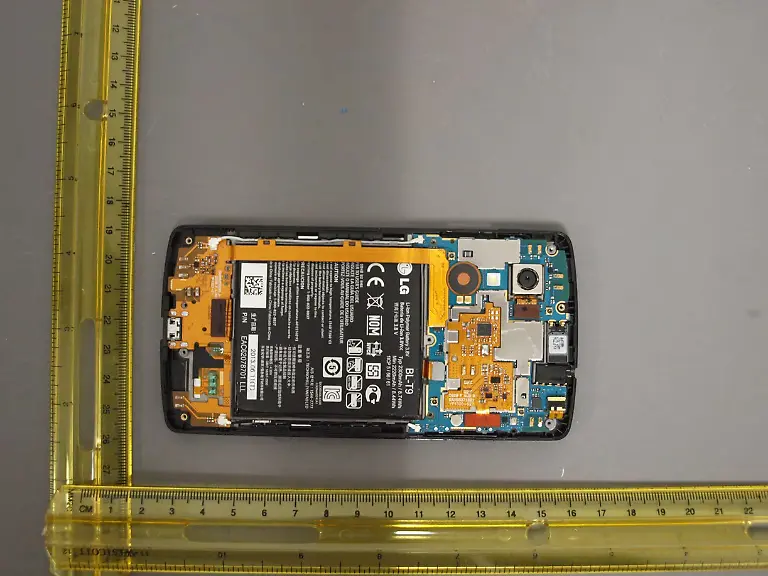 167660910-LG-D820-internal-FCC-photos-11