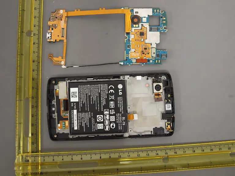 167660910-LG-D820-internal-FCC-photos-14