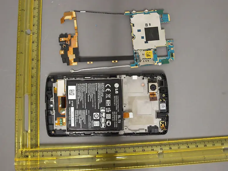 167660910-LG-D820-internal-FCC-photos-15