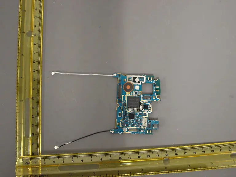 167660910-LG-D820-internal-FCC-photos-18