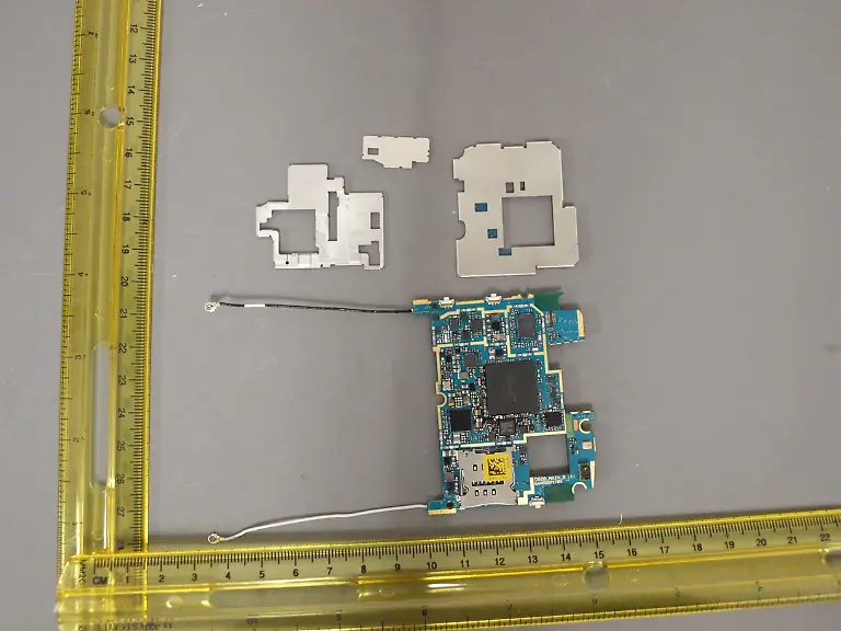 167660910-LG-D820-internal-FCC-photos-25