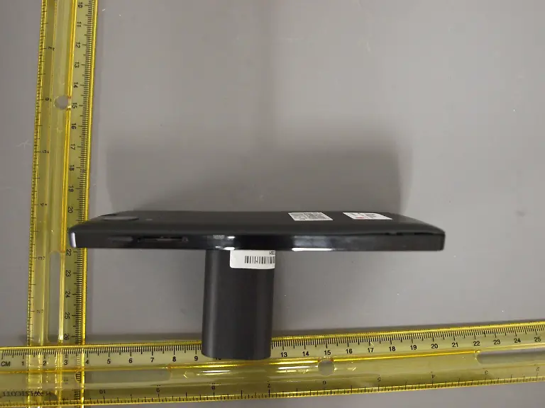 167660911-LG-D820-external-FCC-photos-4