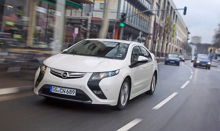 Opel-Ampera-264247-medium