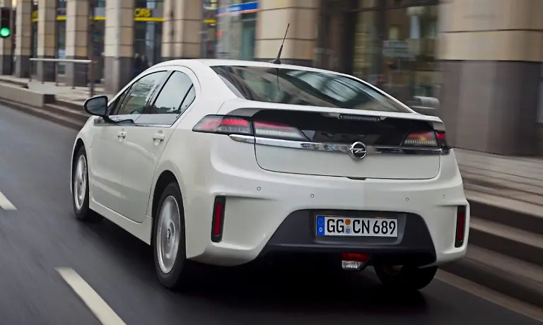 Opel-Ampera-264245-medium