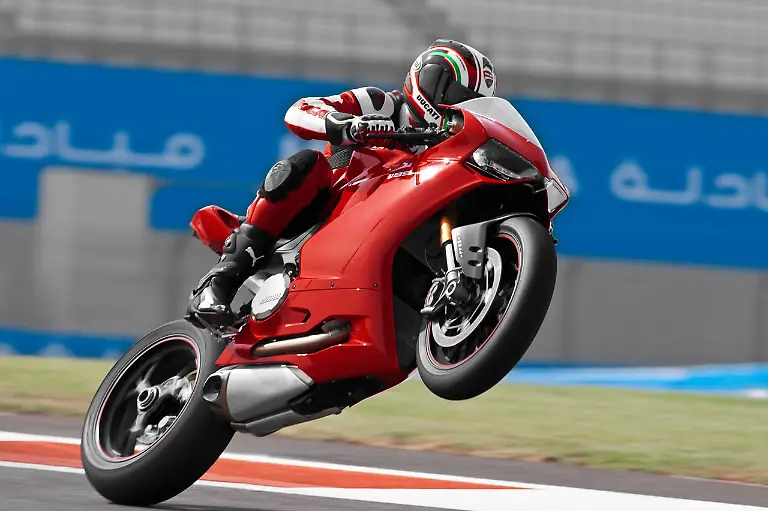 Ducati-1199-Panigale-S