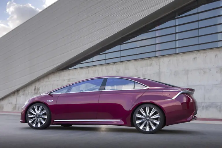 TOYOTA-NS4-STAT-07-GMS-2012-mid