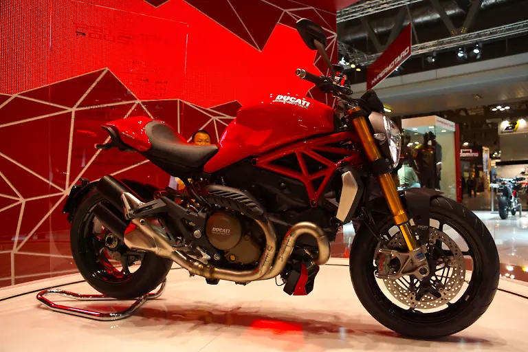 DucatiMonster-611