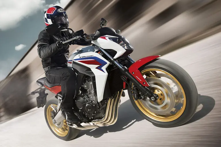 2014-Honda-CB650F-in-action