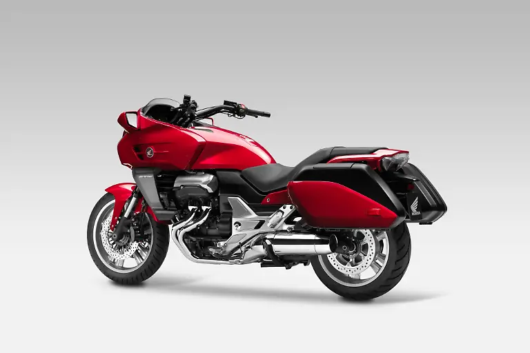 Honda-CTX1300-8