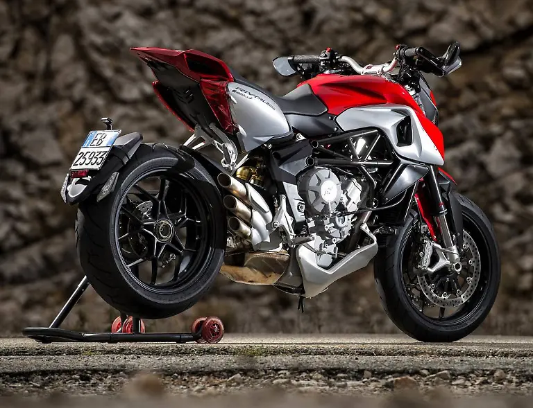 mv-agusta-rivale-800-2014-12