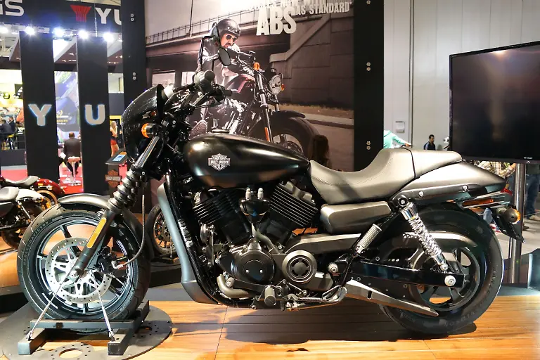 Harley-DavidsonStreet750-611