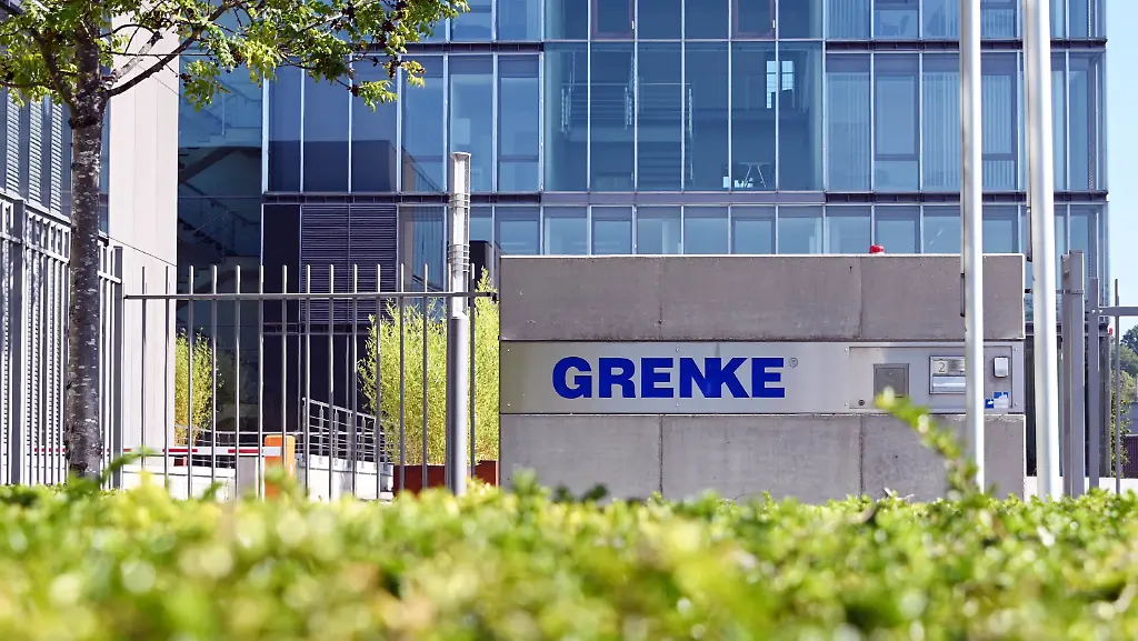 19bcaa243f4f59b916c1c9e8cb37e741