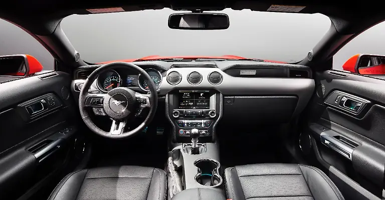 15FordMustang-22-HR