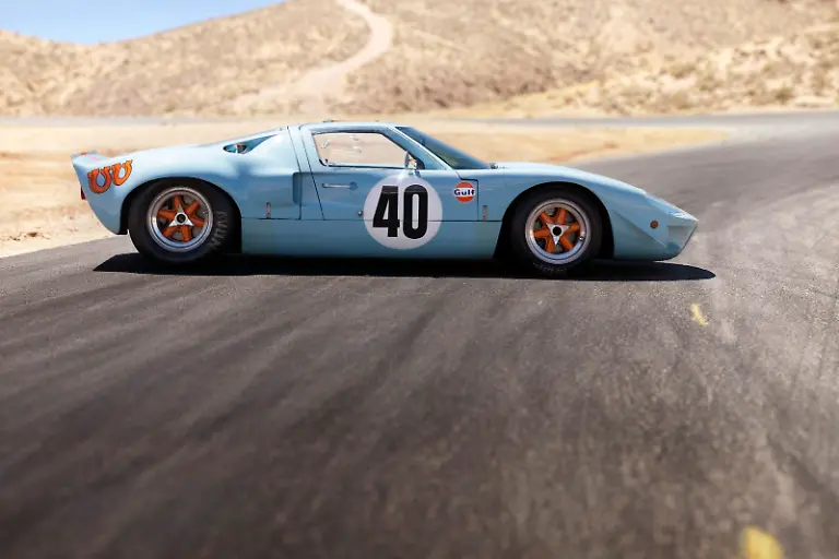 ford-gt40-gulfmirage-lightweight-racing-car-1968-20