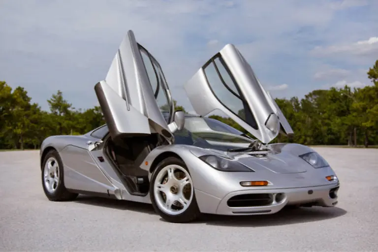 Platz7-McLaren-F1-fotoshowBigImage-47ed59e9-714257