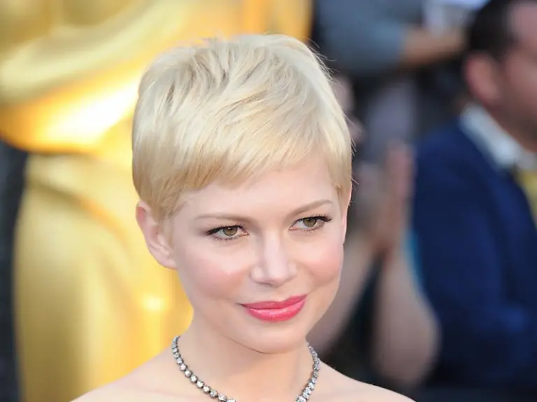 Michelle-Williams-steht-auf-Berlin
