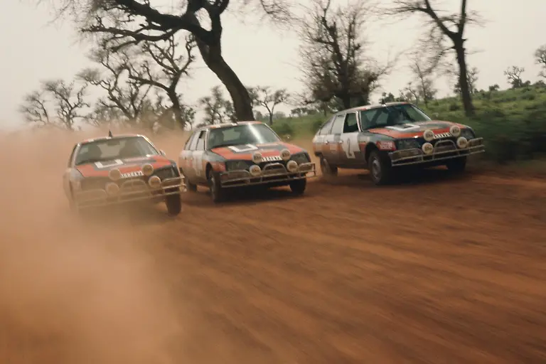 11CitroenCX2400GTIbeiRallyeSenegal1977QuelleCitroen