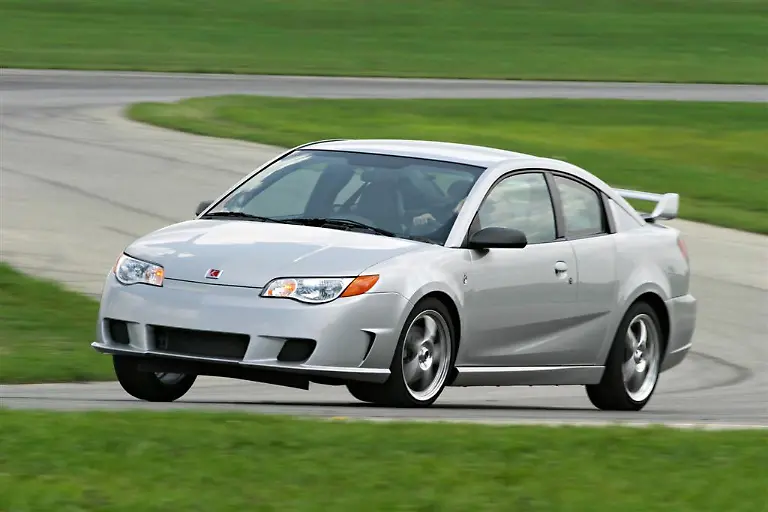 2005-Saturn-Ion-Sedan-Image-01-1024