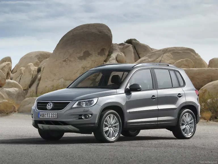 Volkswagen-Tiguan-2008-1600x1200-wallpaper-03