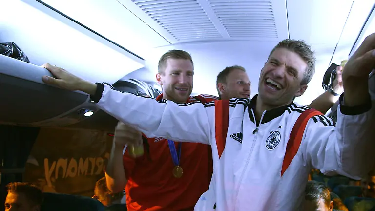 Die-Mannschaft-Fotos-24-org