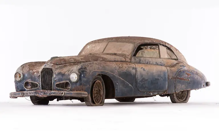 Talbot-Lago-T26-Record-Fastback-Coupe-par-Saoutchik