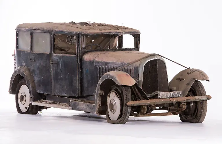 Voisin-Type-C24-limousine-1933-1934